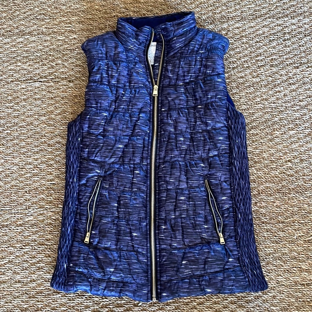 Navy puffy vest L